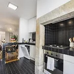 Carmo's Wonder Apartment *